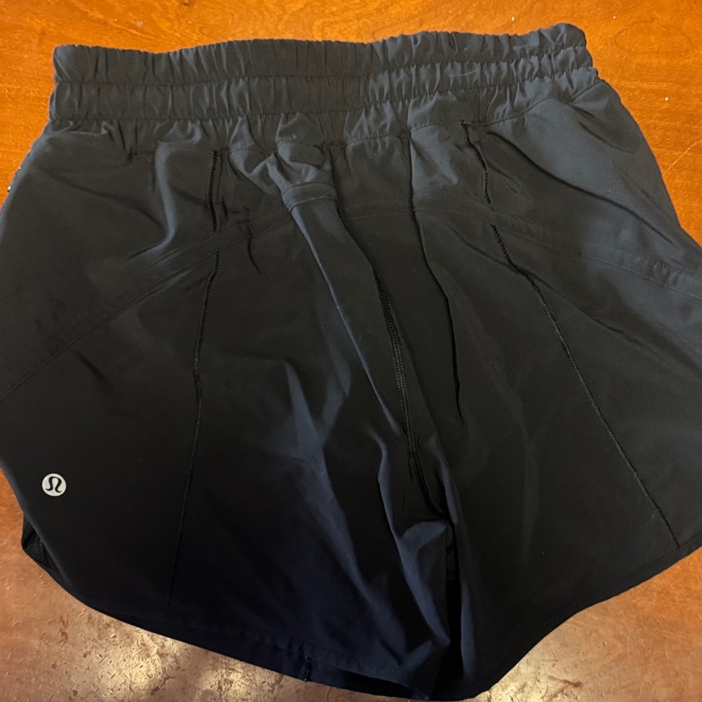 lululemon athletica Track That Shorts 5” size 6